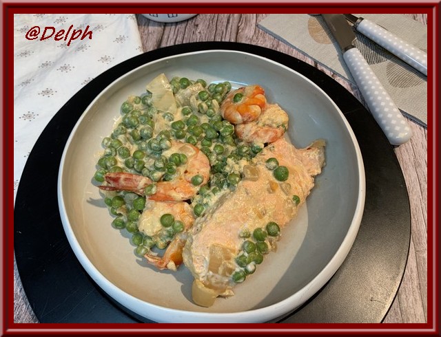 Curry de petits pois au saumon et gambas
