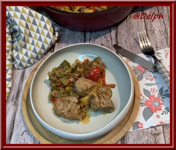 Mignon de porc aux poivrons, courgette et tomates
