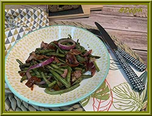 Poêlée de haricots  verts et chips de bacon