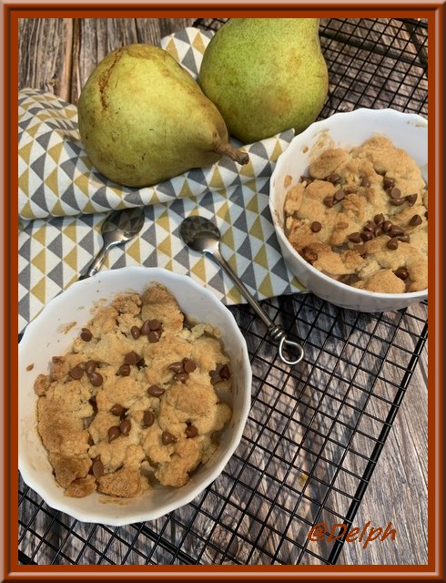 Crumble aux poires et beurre de cacahuètes