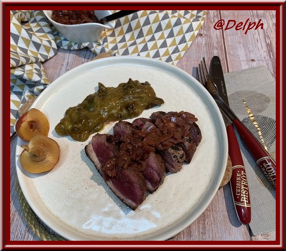 Magret de canard sauce aux prunes
