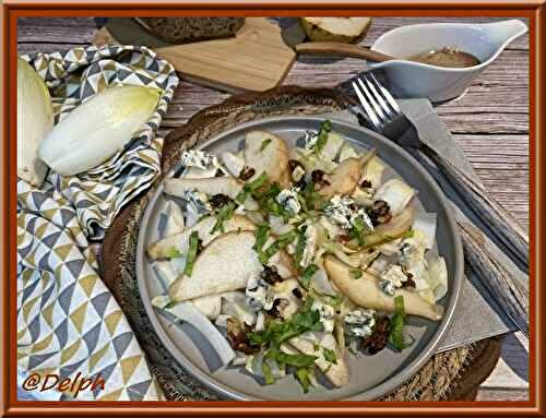 Salade d’endives, à la fourme d’Ambert, poire et noix