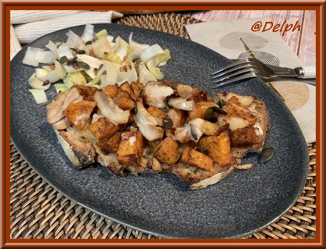 Tartine de patate douce, poulet à la cancoillotte