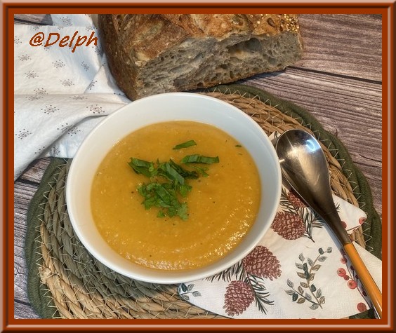 Velouté de carottes, pommes de terre et lentilles corail