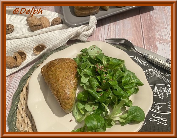 Mini cakes au persil, noix et parmesan