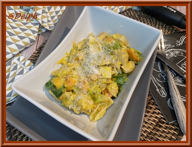 Conchiglioni aux poireaux à la sauce béchamel au potimarron.