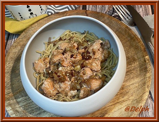 Saumon  à la sauce soja et huile de sésame