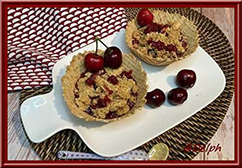 Compote de cerises et kiwis avec un topping de crumble