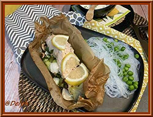 Papillotes de saumon aux champignons et oignons tiges
