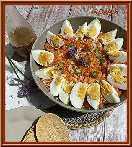 Salade de carottes râpées, pâtes plomb et oignons.