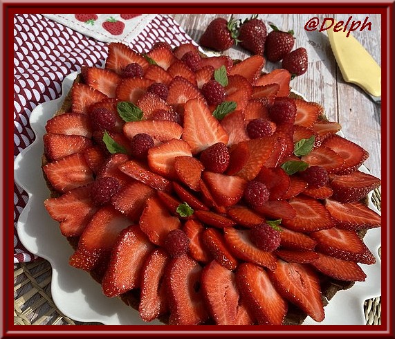 Tarte amandine fraises et framboises