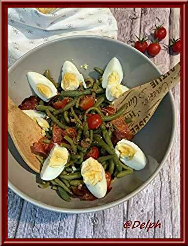 Salade de haricots verts, œufs durs et chips de chorizo