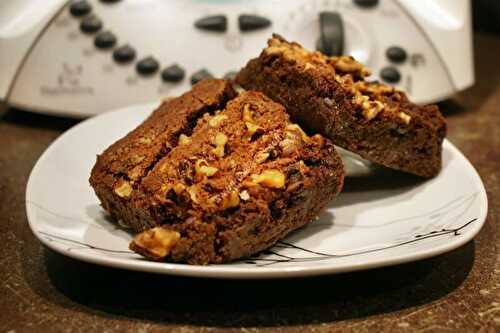 Brownie aux noisettes au thermomix, préparé en 5 minutes.