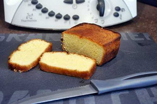 Cake au citron au thermomix, préparé en 10 minutes.