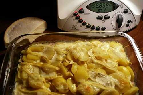Gratin de pommes de terre savoyard aux lardons au thermomix, préparé en 10 minutes.