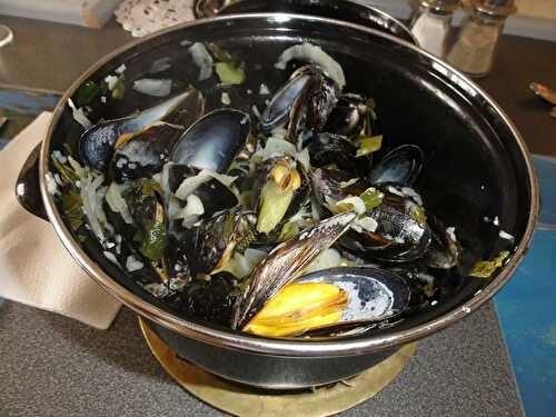 Moules marinières au thermomix, préparés en 10 minutes.