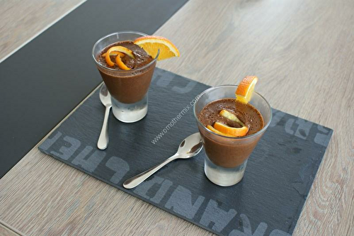 Mousse au chocolat au zeste d'orange au thermomix, préparée en 12 minutes.