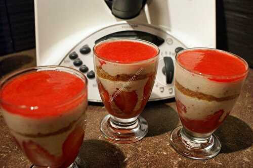 Tiramisu fraise au thermomix, préparé en 20 minutes.