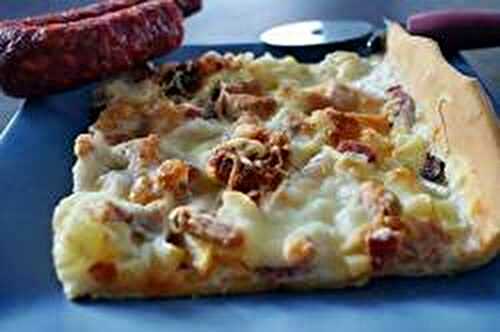 Recette du jour : Pizza jambon crème chorizo lardons