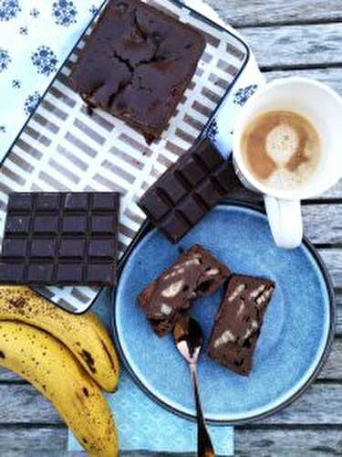 Clafoutis au chocolat et bananes - Recettes végétariennes faciles - On mange quoi Violette