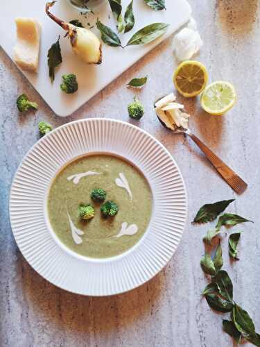 Potage à la crème de brocoli - Recettes végétariennes faciles