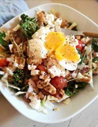 Salade de Chou Kale (ou chou frisé), lentilles corail et oeuf mollet - Recettes végétariennes faciles