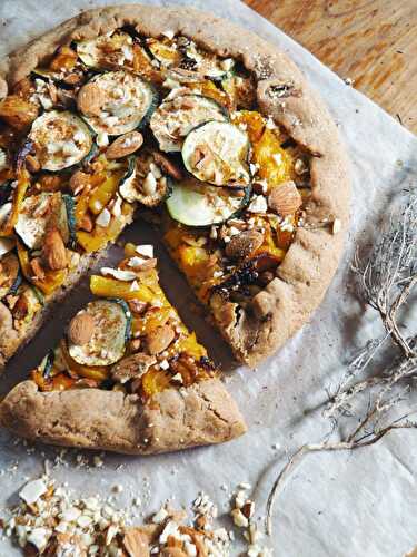 Tarte rustique à la courgette et au poivron, sans gluten, vegan - Recettes végétariennes faciles