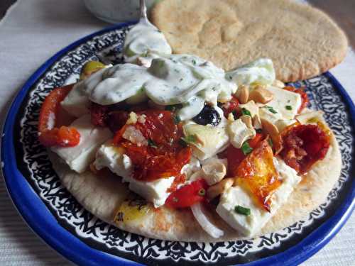 Sandwich de Tomates Confites à la Feta & Salade de Concombre | Je cuisine donc je suis