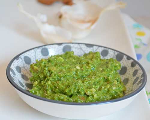 Pesto des fanes d'oignons nouveaux