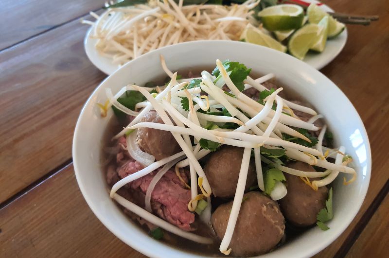 La soupe phở  vietnamien