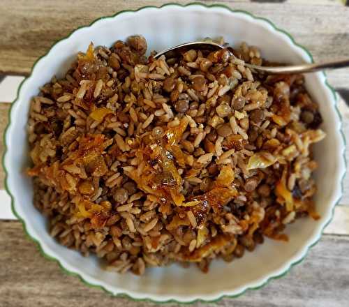 Mejadra (riz et lentilles à l?oignon frit)