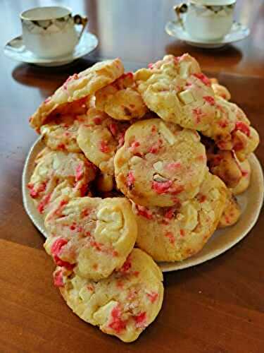 Cookies pralines roses et chocolat blanc