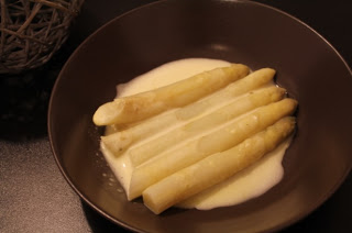 Asperges en sauce hollandaise au thermomix