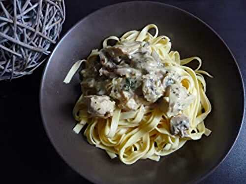 Blancs de poulet à la moutarde, champignons et leurs tagliatelles au thermomix ou sans