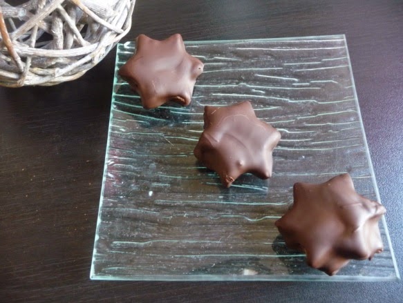 Bouchées 3 chocolats (sablé cacao, ganache pralinée et enrobage chocolat) au thermomix ou sans