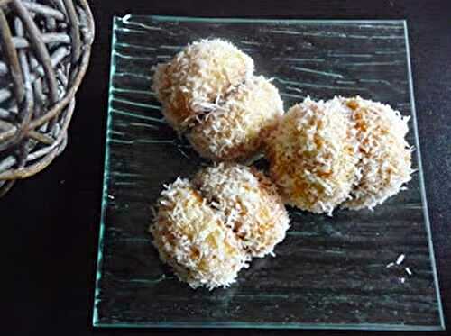 Bouchées sablées noix de coco et confiture d’abricot