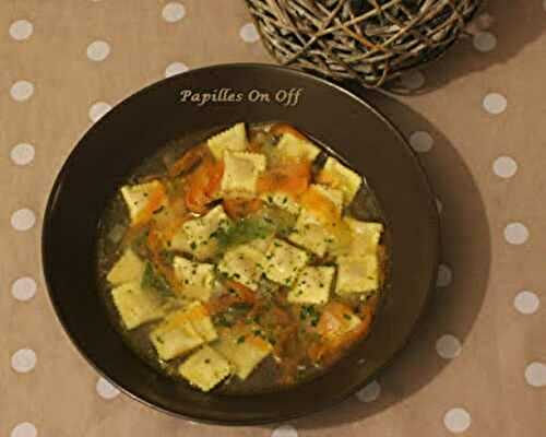 Bouillon de légumes aux ravioles