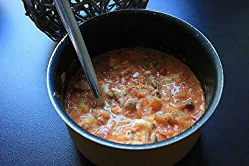 Brouillade tomates, champignons, œufs et vin blanc