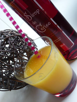 Cocktail orange-cerise (sans alcool)