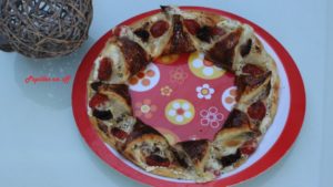 Couronne feuilletée chèvre frais, tomates cerises et séchées au thermomix ou sans