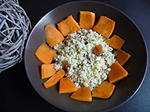 Couscous végétarien : potiron, graines de courge, abricots secs