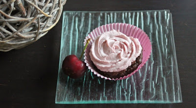 Cupcakes à la cerise (muffins chocolat, topping mascarpone aux cerises) au thermomix ou sans