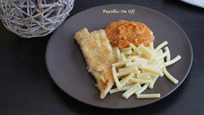 Filets de cabillaud panés et leur sauce tomate aux poivrons grillés