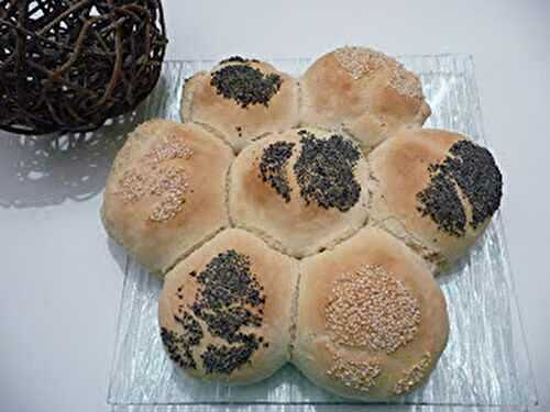 Fleur de petits pains au pavot et au sésame (thermomix ou map)