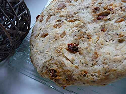 Focaccia au basilic et tomates sechées