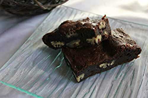 Fondant au chocolat et aux noix de pécan (sans farine) au thermomix ou sans