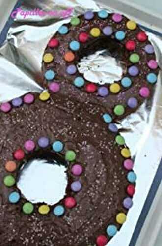 Gâteau d’anniversaire chocolat, nutella et smarties au thermomix ou sans