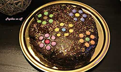 Gâteau d’anniversaire pour enfant (chocolat, nappage chocolat, smarties) au thermomix ou sans