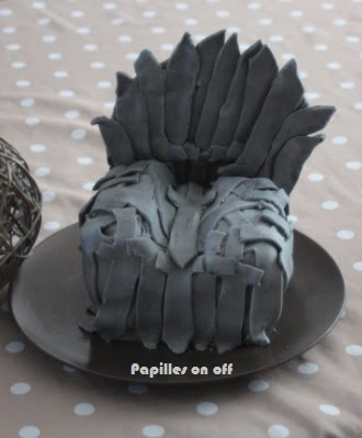 Gâteau Game of thrones en pâte à sucre (gâteau vanille et ganache montée à la crème de marrons) au thermomix ou sans