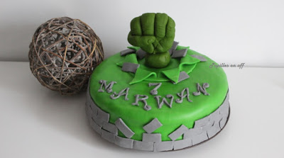 Gâteau Hulk en pâte à sucre au thermomix ou sans (gâteau chocolat, ganache chocolat carambar) – Sweet Table Hulk
